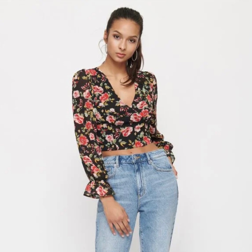 DYNAMITE Floral Open Back Blouse